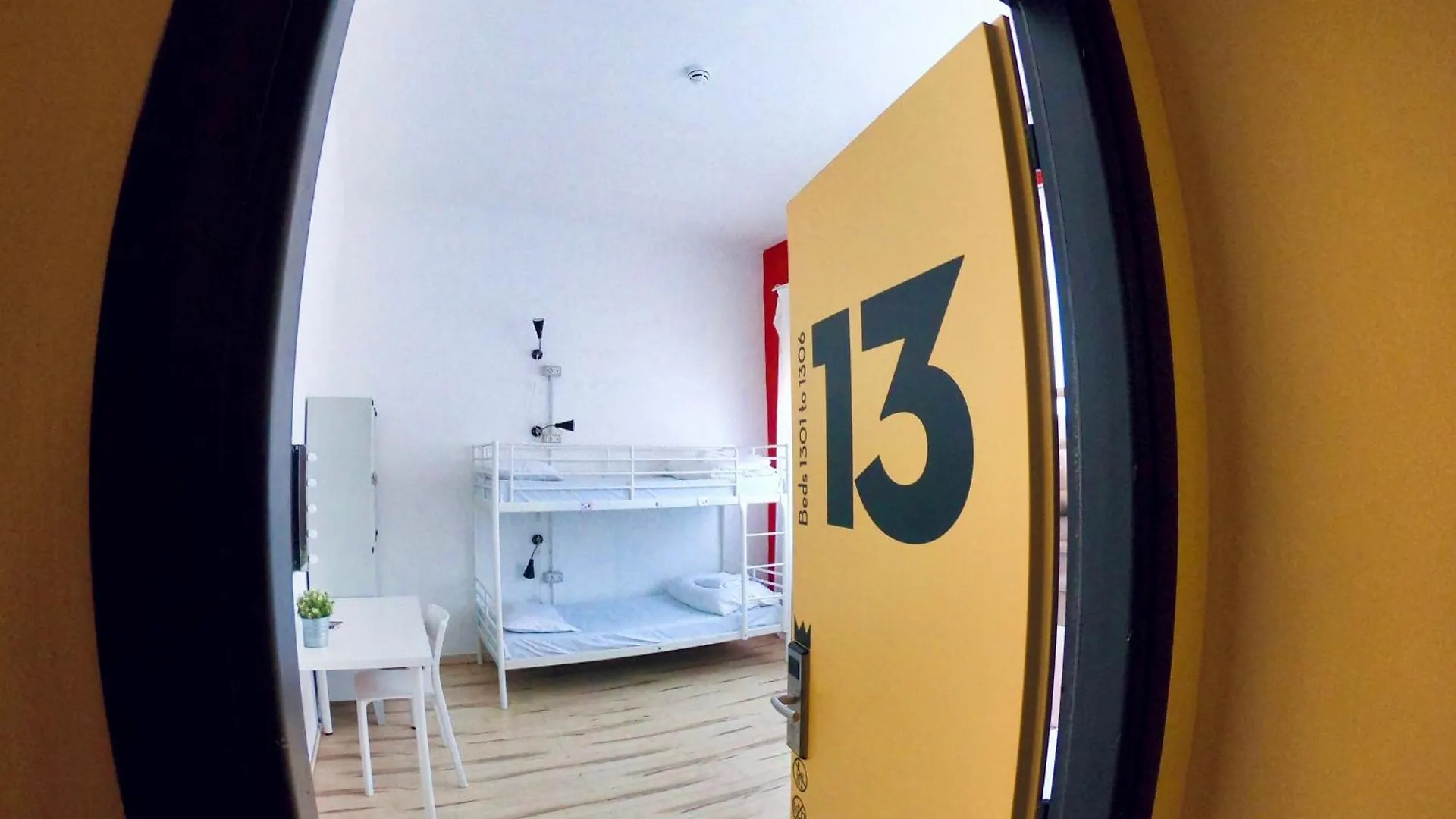Quo Milano Hostel  Milan